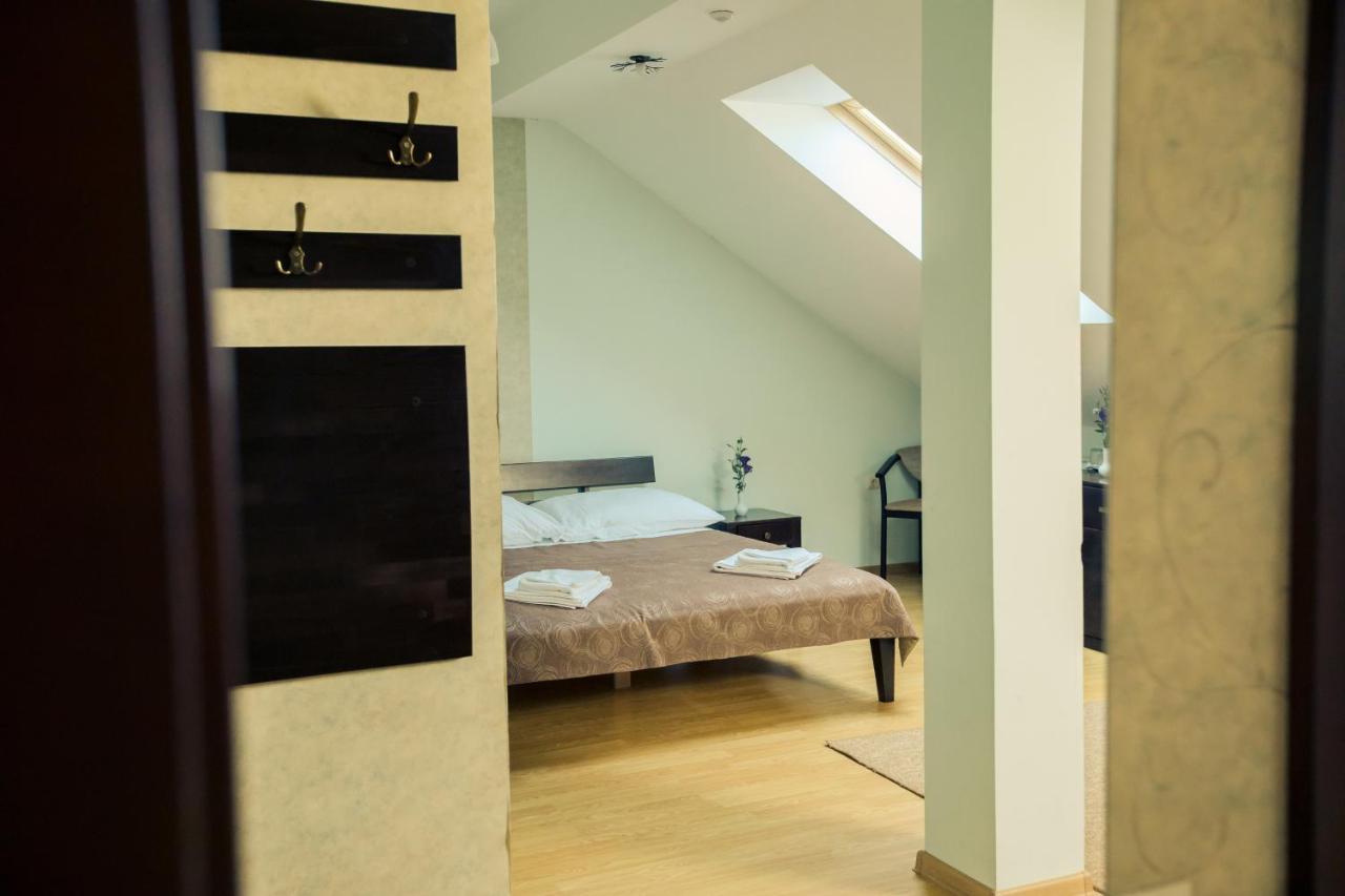 Premiere Hotel Khust Eksteriør bilde